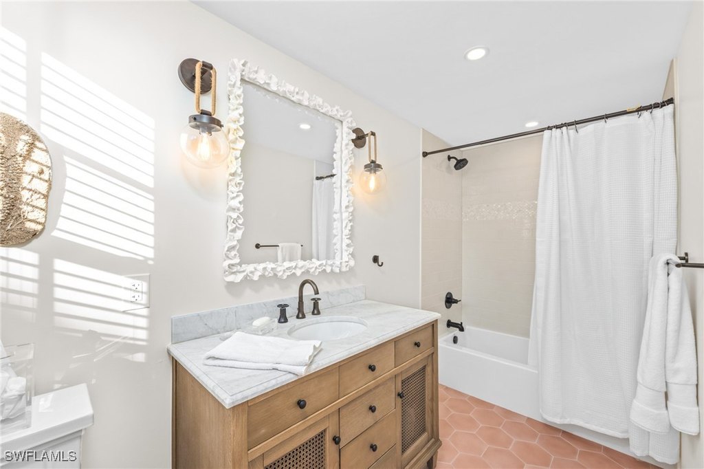 Captiva, Florida, 33924, United States, 6 Bedrooms Bedrooms, ,6.5 BathroomsBathrooms,Residential,Forsale,1886378