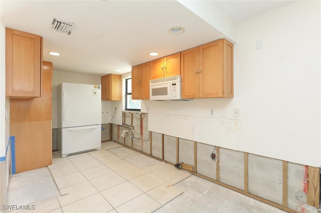 Captiva, Florida, 33924, United States, 2 Bedrooms Bedrooms, ,2 BathroomsBathrooms,Residential,Forsale,1886356