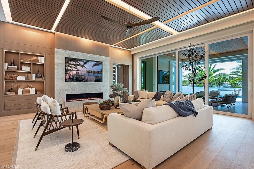 NAPLES, Florida, 34102, United States, 5 Bedrooms Bedrooms, ,6.5 BathroomsBathrooms,Residential,Forsale,1995081