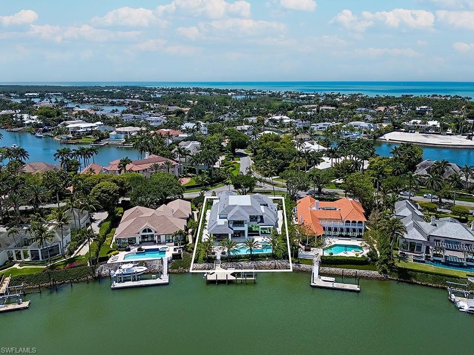 NAPLES, Florida, 34102, United States, 5 Bedrooms Bedrooms, ,6.5 BathroomsBathrooms,Residential,Forsale,1995081