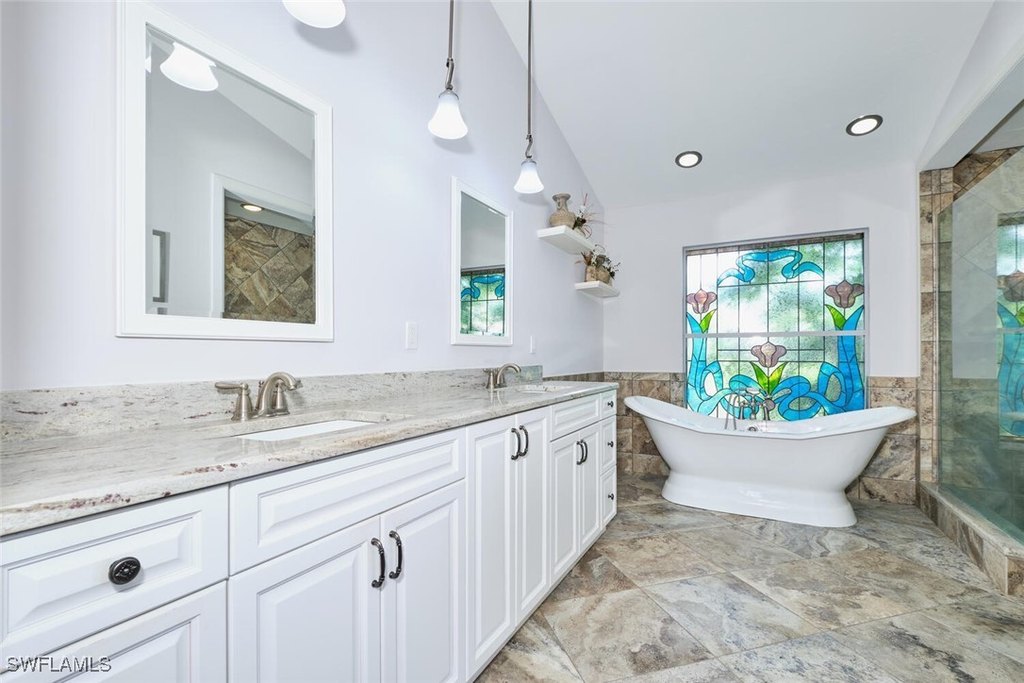 Fort Myers, Florida, 33912, United States, 3 Bedrooms Bedrooms, ,2.5 BathroomsBathrooms,Residential,Forsale,1971959