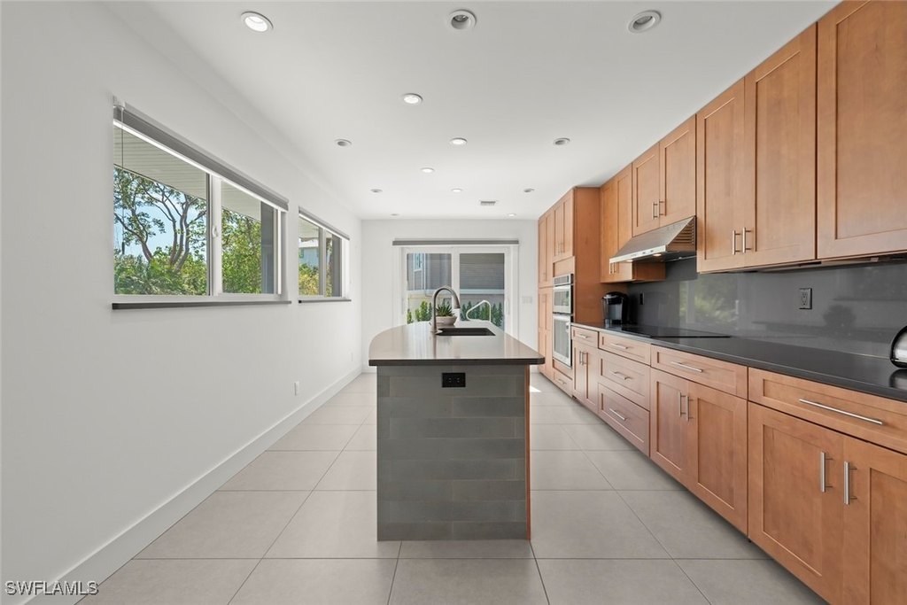 Captiva, Florida, 33924, United States, 3 Bedrooms Bedrooms, ,3.5 BathroomsBathrooms,Residential,Forsale,1886393