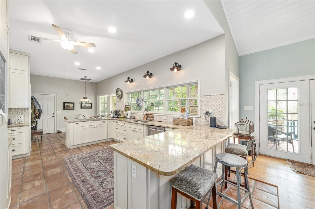 MORRISTON, Florida, 32668, United States, 4 Bedrooms Bedrooms, ,2.5 BathroomsBathrooms,Residential,Forsale,1993988