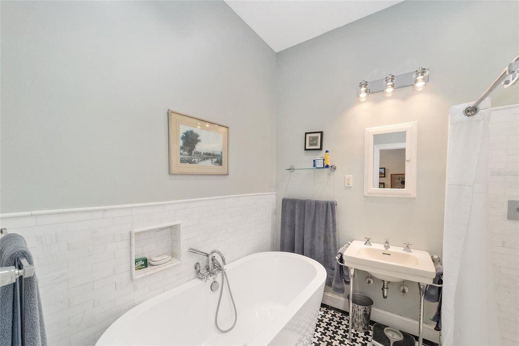 MORRISTON, Florida, 32668, United States, 4 Bedrooms Bedrooms, ,2.5 BathroomsBathrooms,Residential,Forsale,1993988