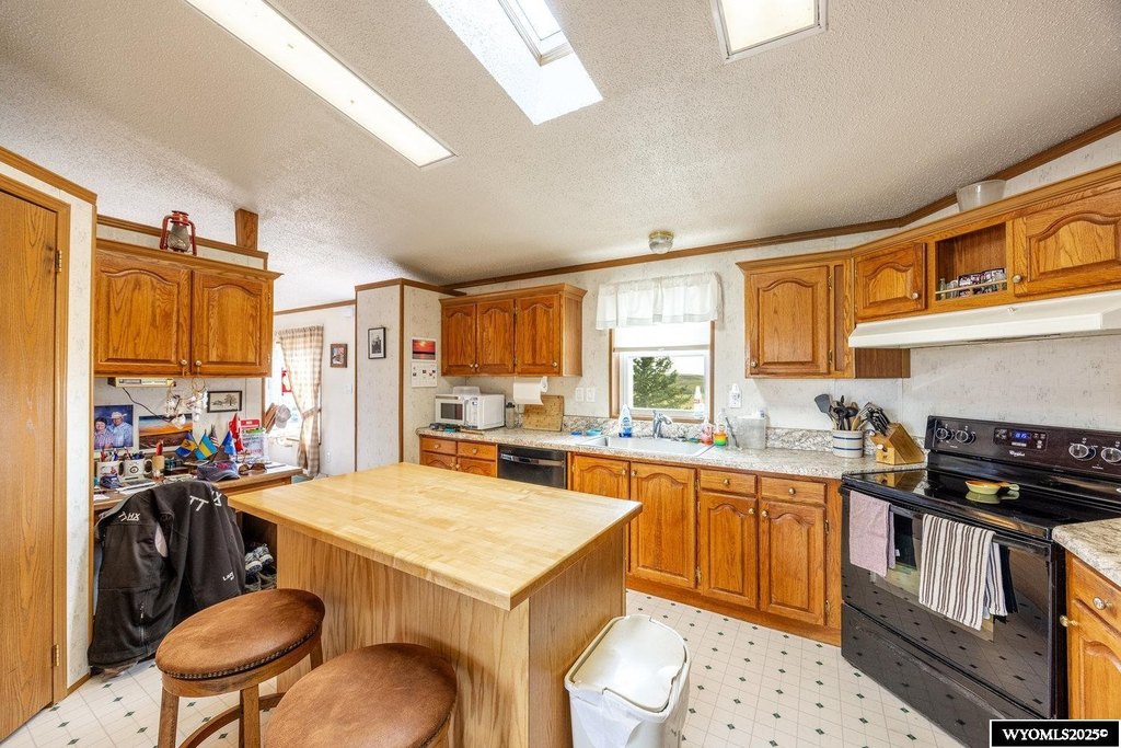 Buffalo, Wyoming, 82834, United States, 3 Bedrooms Bedrooms, ,3 BathroomsBathrooms,Residential,Forsale,1963296