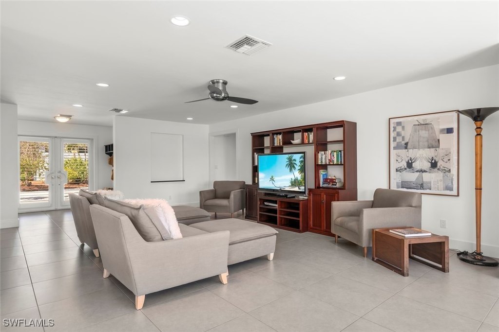 Captiva, Florida, 33924, United States, 3 Bedrooms Bedrooms, ,3.5 BathroomsBathrooms,Residential,Forsale,1886393