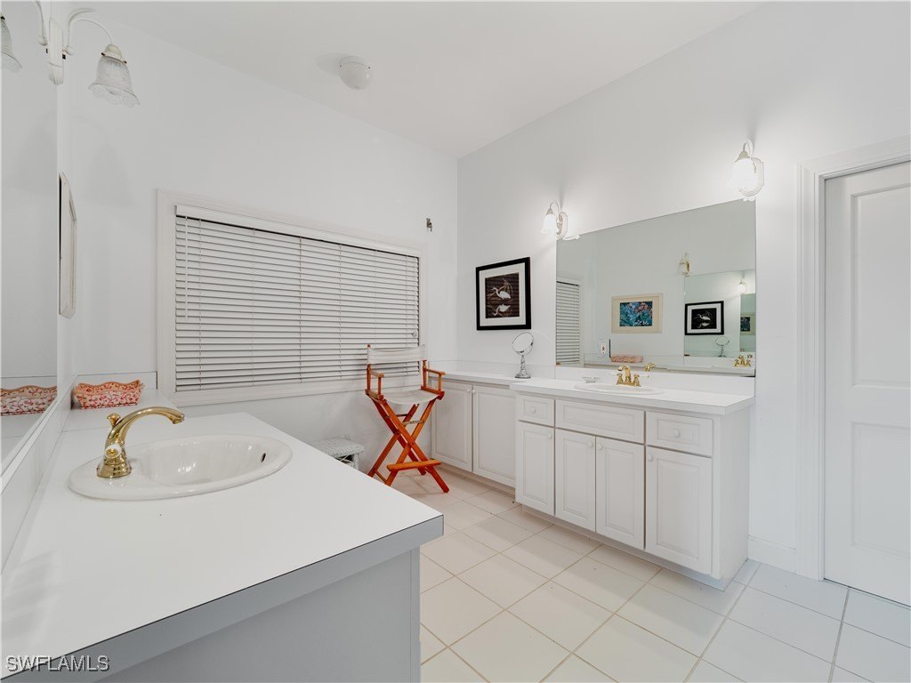 Captiva, Florida, 33924, United States, 3 Bedrooms Bedrooms, ,3 BathroomsBathrooms,Residential,Forsale,1971946