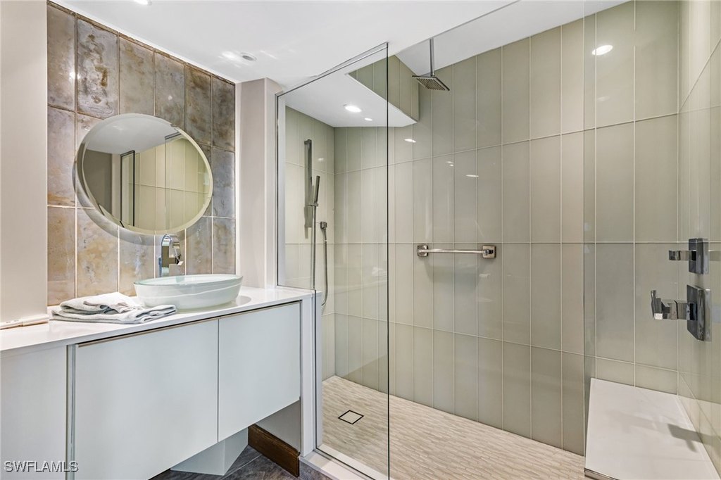 Sanibel, Florida, 33957, United States, 4 Bedrooms Bedrooms, ,4.5 BathroomsBathrooms,Residential,Forsale,1971933