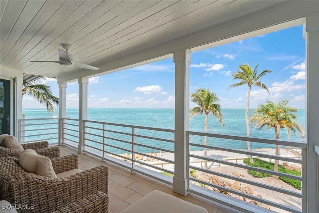 Captiva, Florida, 33924, United States, 3 Bedrooms Bedrooms, ,3 BathroomsBathrooms,Residential,Forsale,1886389