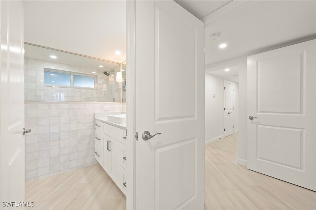 Sanibel, Florida, 33957, United States, 2 Bedrooms Bedrooms, ,2 BathroomsBathrooms,Residential,Forsale,1886387