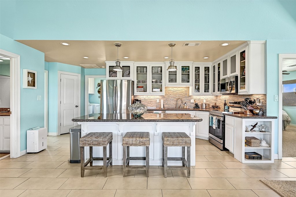 Crystal Beach, Texas, 77650, United States, 3 Bedrooms Bedrooms, ,2 BathroomsBathrooms,Residential,Forsale,1889108