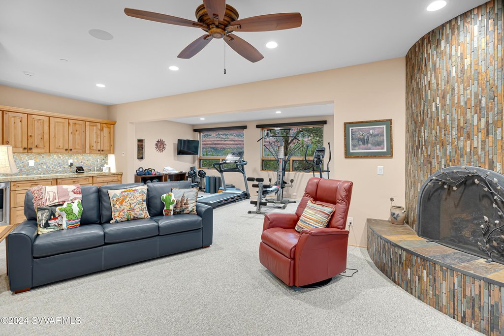 Sedona, Arizona, 86336, United States, 6 Bedrooms Bedrooms, ,7 BathroomsBathrooms,Residential,Forsale,1883882