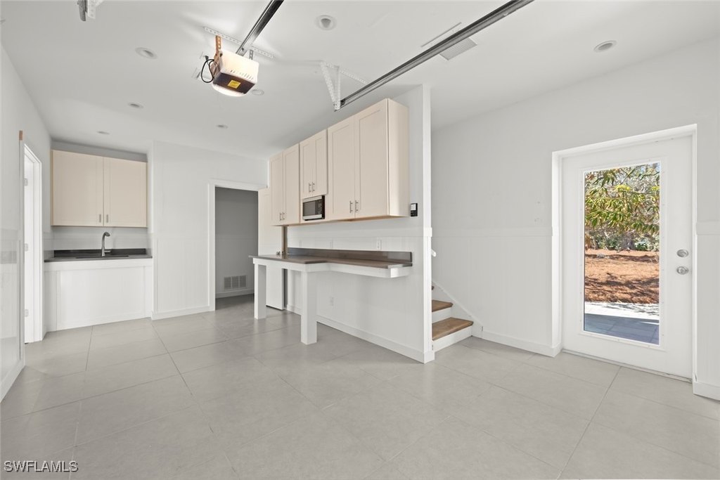 Captiva, Florida, 33924, United States, 3 Bedrooms Bedrooms, ,3.5 BathroomsBathrooms,Residential,Forsale,1886393