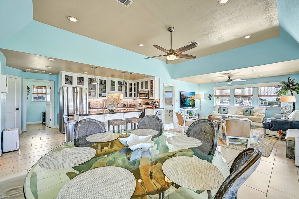 Crystal Beach, Texas, 77650, United States, 3 Bedrooms Bedrooms, ,2 BathroomsBathrooms,Residential,Forsale,1889108