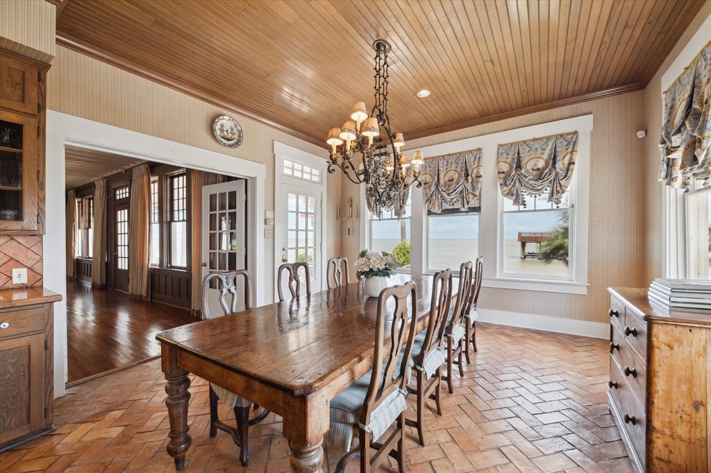 La Porte, Texas, 77571, United States, 5 Bedrooms Bedrooms, ,5.5 BathroomsBathrooms,Residential,Forsale,1954149