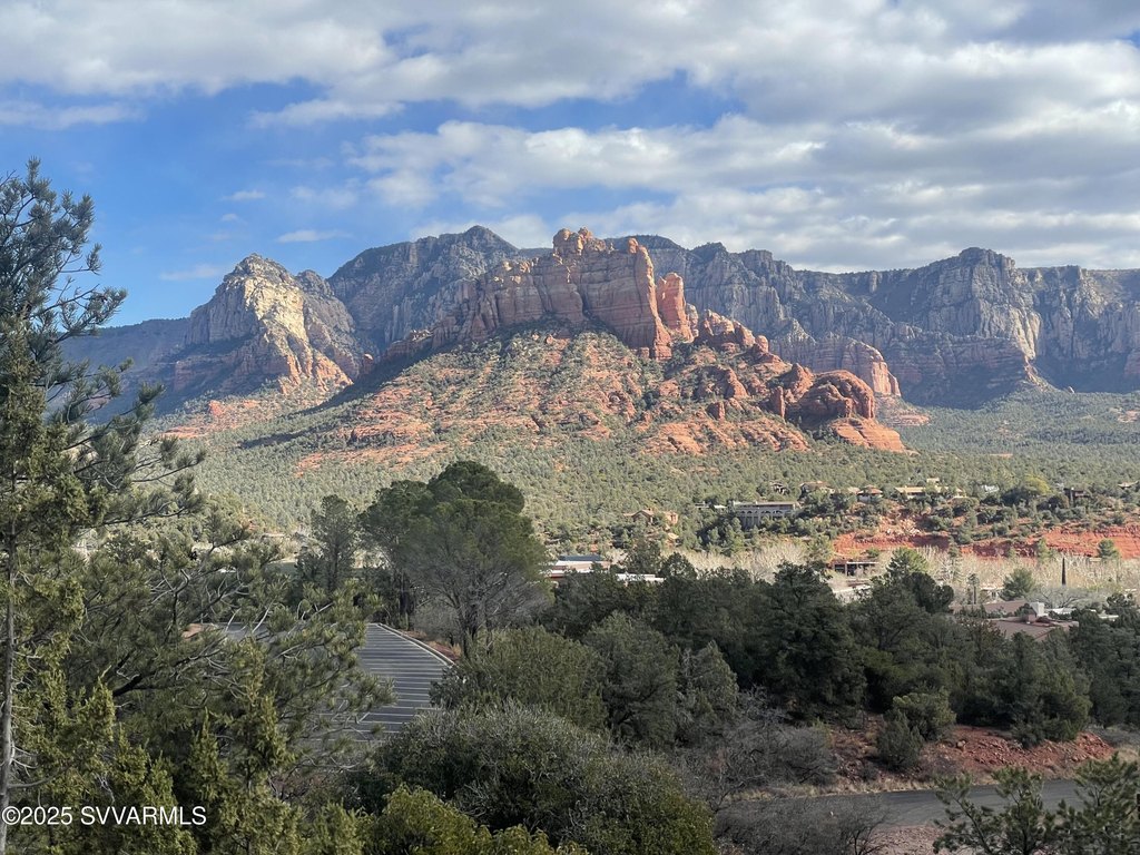 Sedona, Arizona, 86336, United States, 3 Bedrooms Bedrooms, ,4 BathroomsBathrooms,Residential,Forsale,1990081