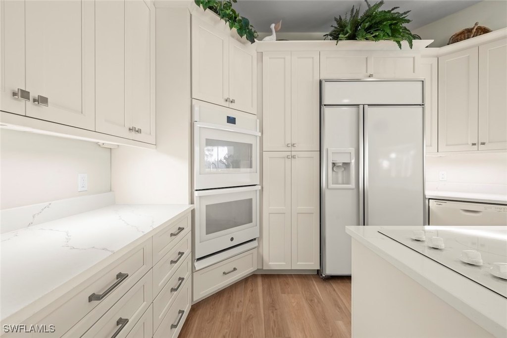 Sanibel, Florida, 33957, United States, 4 Bedrooms Bedrooms, ,3 BathroomsBathrooms,Residential,Forsale,1886413