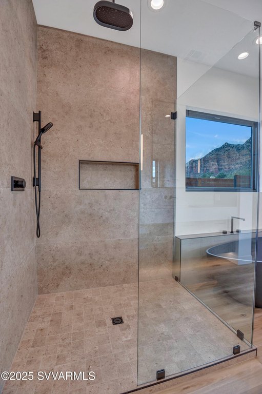 Sedona, Arizona, 86336, United States, 5 Bedrooms Bedrooms, ,5 BathroomsBathrooms,Residential,Forsale,1919195