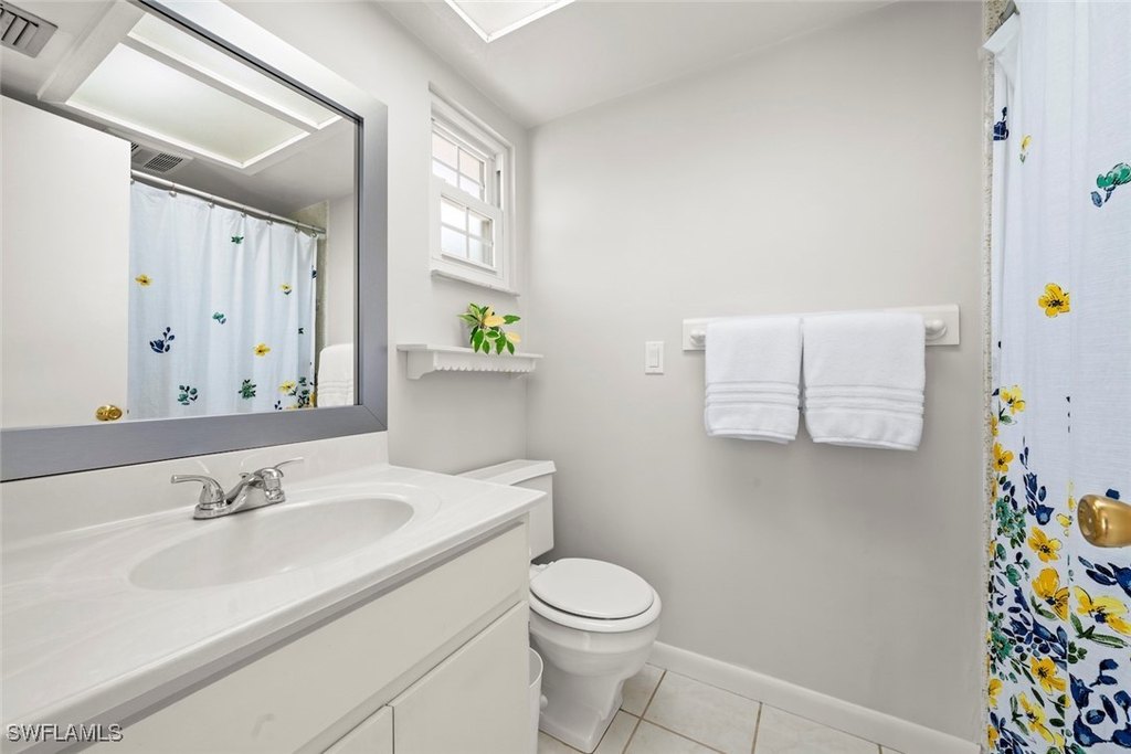 Sanibel, Florida, 33957, United States, 2 Bedrooms Bedrooms, ,2 BathroomsBathrooms,Residential,Forsale,1886369