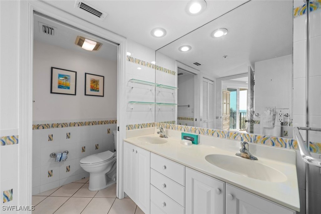 Sanibel, Florida, 33957, United States, 2 Bedrooms Bedrooms, ,2 BathroomsBathrooms,Residential,Forsale,1886402