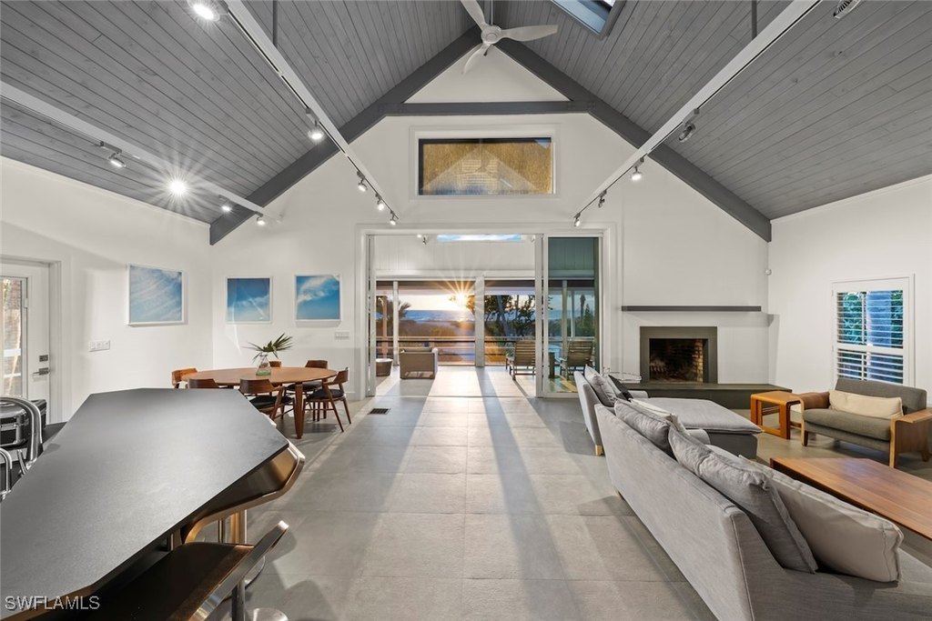 Captiva, Florida, 33924, United States, 5 Bedrooms Bedrooms, ,4.5 BathroomsBathrooms,Residential,Forsale,1886344