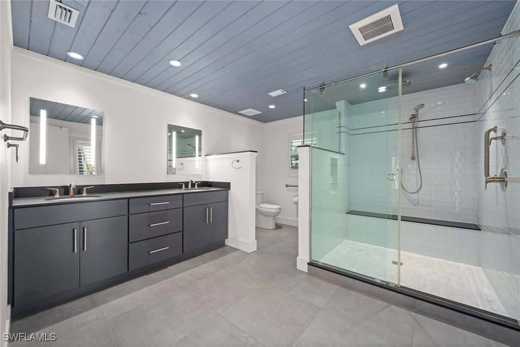 Captiva, Florida, 33924, United States, 5 Bedrooms Bedrooms, ,4.5 BathroomsBathrooms,Residential,Forsale,1886344