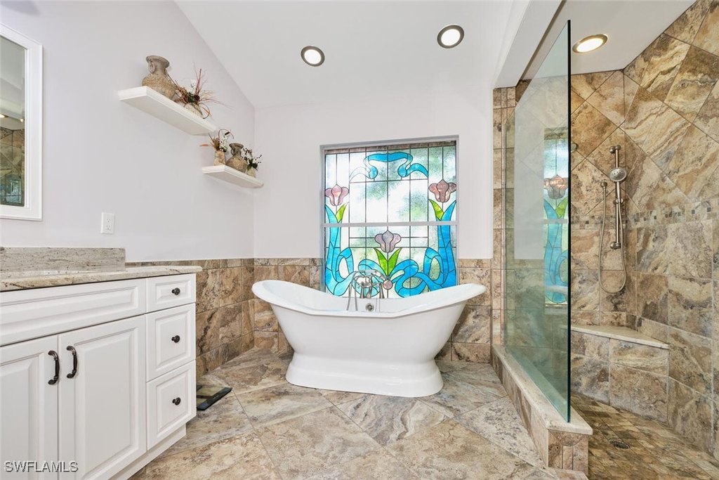 Fort Myers, Florida, 33912, United States, 3 Bedrooms Bedrooms, ,2.5 BathroomsBathrooms,Residential,Forsale,1971959