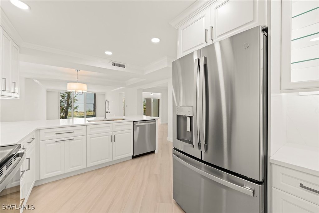 Sanibel, Florida, 33957, United States, 2 Bedrooms Bedrooms, ,2 BathroomsBathrooms,Residential,Forsale,1886387