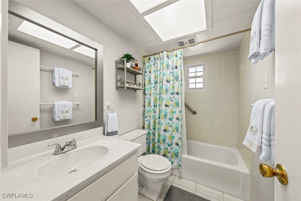 Sanibel, Florida, 33957, United States, 2 Bedrooms Bedrooms, ,2 BathroomsBathrooms,Residential,Forsale,1886369