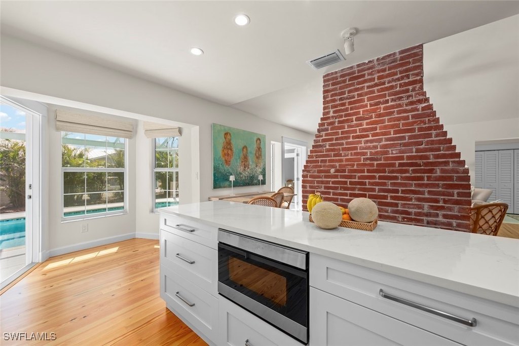 Sanibel, Florida, 33957, United States, 4 Bedrooms Bedrooms, ,4 BathroomsBathrooms,Residential,Forsale,1886410