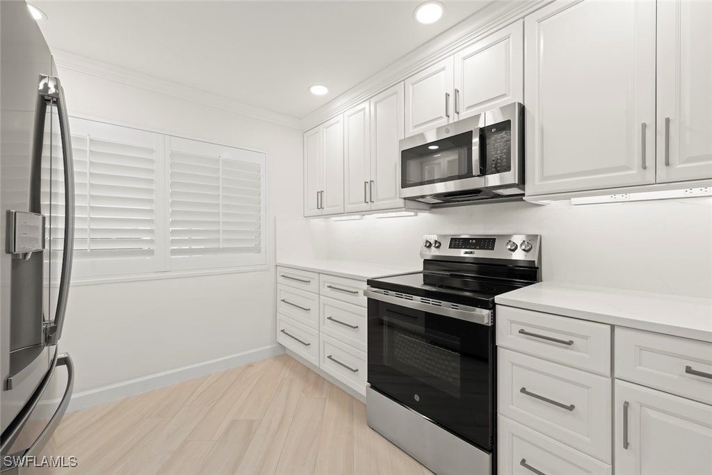 Sanibel, Florida, 33957, United States, 2 Bedrooms Bedrooms, ,2 BathroomsBathrooms,Residential,Forsale,1886387