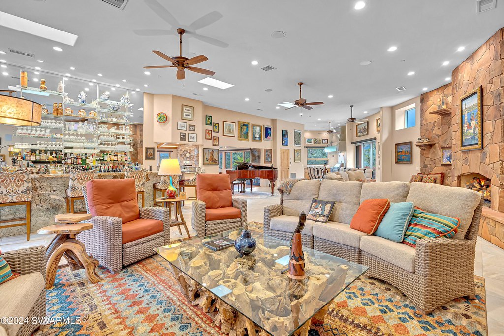 Sedona, Arizona, 86336, United States, 6 Bedrooms Bedrooms, ,7 BathroomsBathrooms,Residential,Forsale,1883882