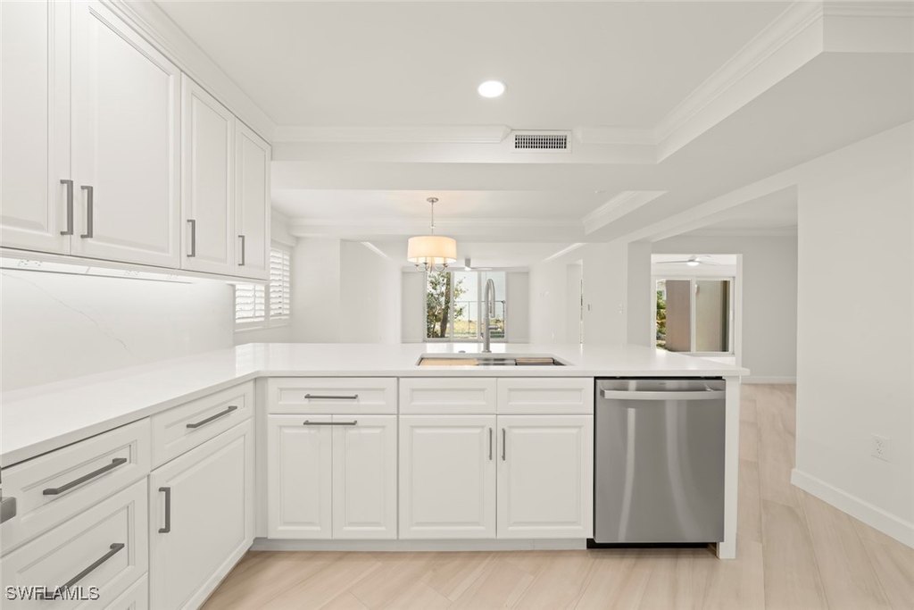 Sanibel, Florida, 33957, United States, 2 Bedrooms Bedrooms, ,2 BathroomsBathrooms,Residential,Forsale,1886387