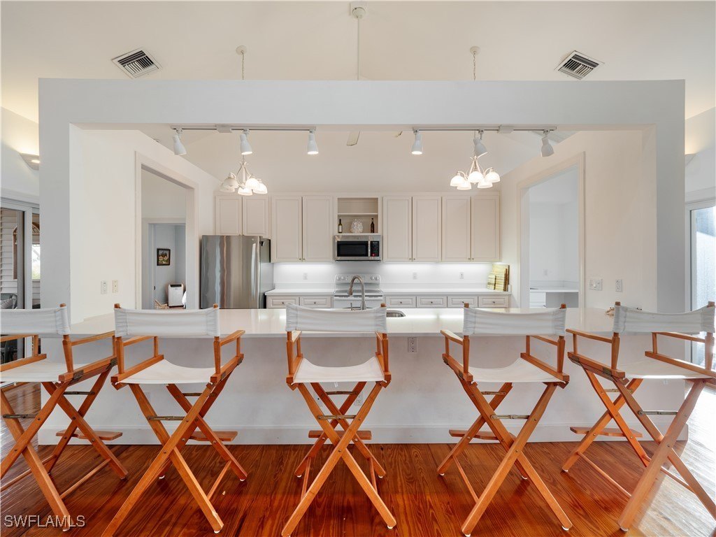 Captiva, Florida, 33924, United States, 3 Bedrooms Bedrooms, ,3 BathroomsBathrooms,Residential,Forsale,1971946