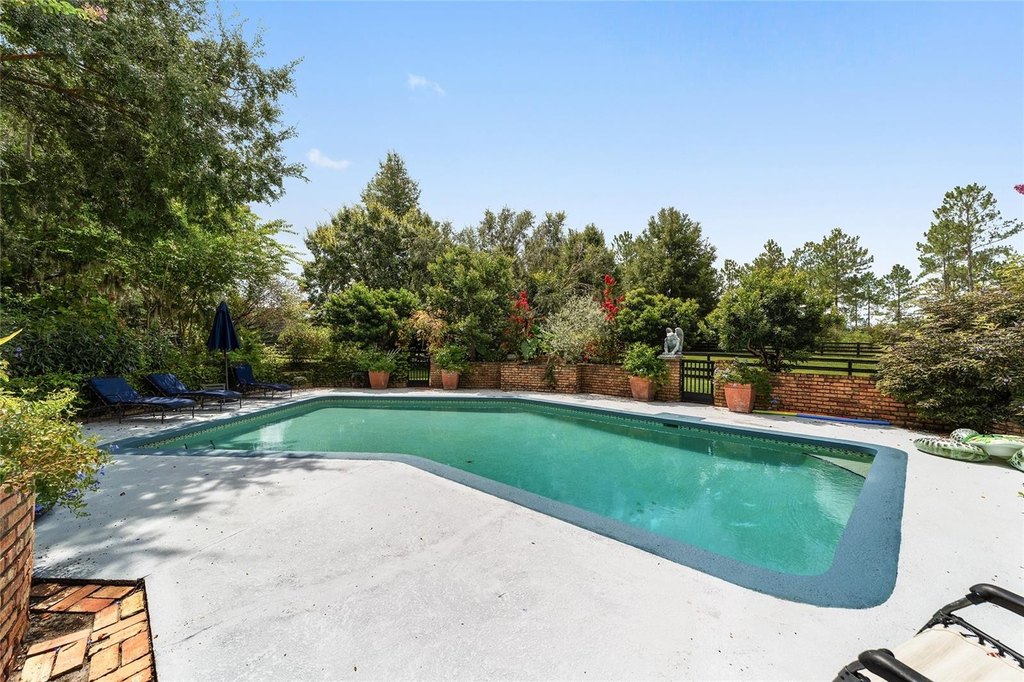 MORRISTON, Florida, 32668, United States, 4 Bedrooms Bedrooms, ,2.5 BathroomsBathrooms,Residential,Forsale,1993988