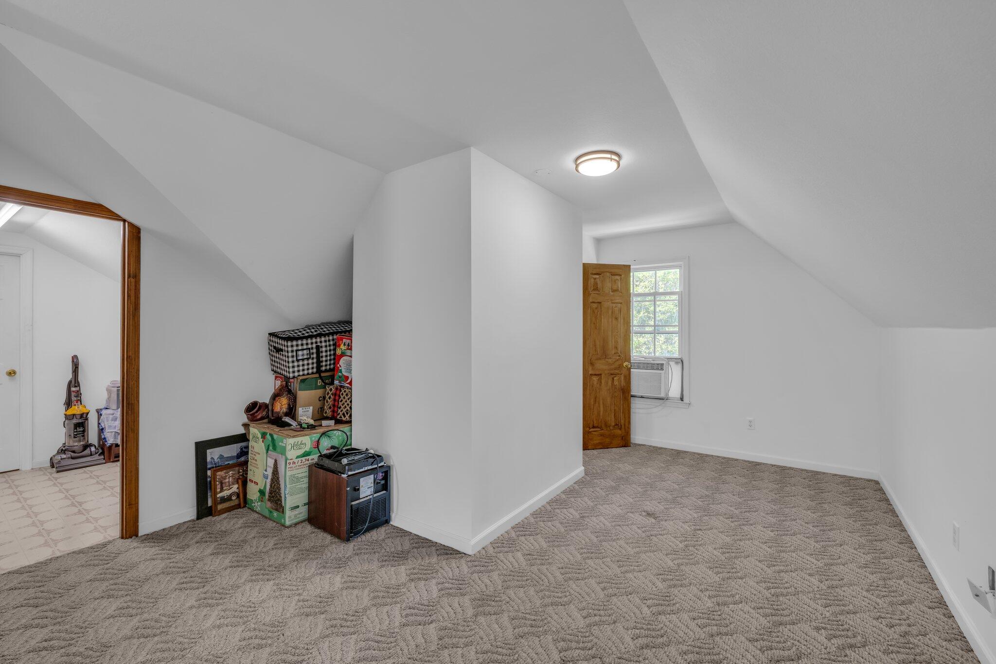 Chattanooga, Tennessee, 37419, United States, 4 Bedrooms Bedrooms, ,3 BathroomsBathrooms,Residential,Forsale,1894443