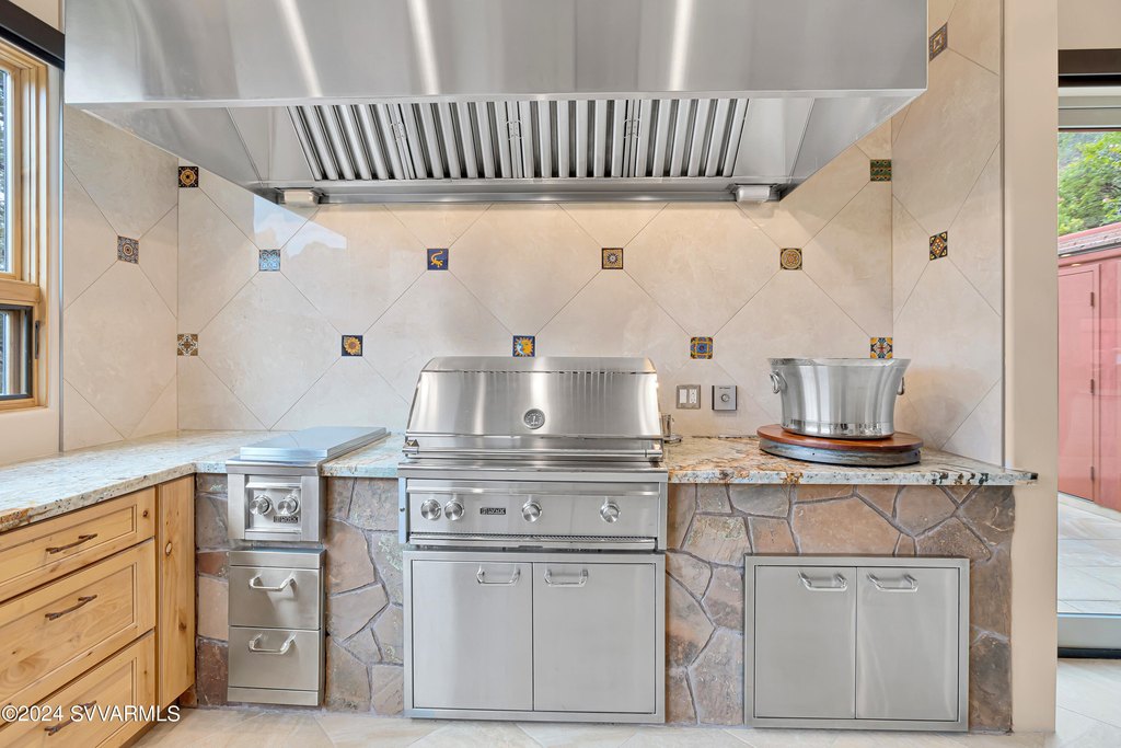 Sedona, Arizona, 86336, United States, 6 Bedrooms Bedrooms, ,7 BathroomsBathrooms,Residential,Forsale,1883882