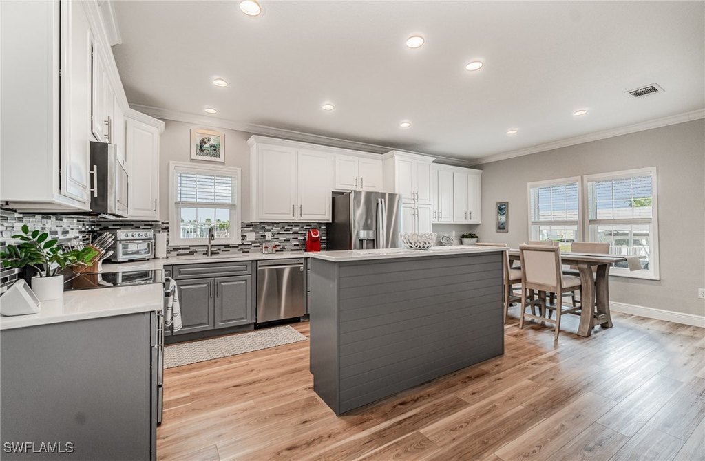 Fort Myers Beach, Florida, 33931, United States, 2 Bedrooms Bedrooms, ,2 BathroomsBathrooms,Residential,Forsale,2004772