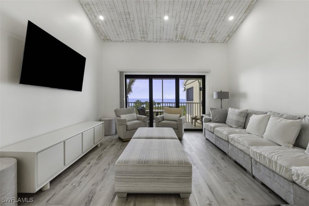 Captiva, Florida, 33924, United States, 4 Bedrooms Bedrooms, ,3 BathroomsBathrooms,Residential,Forsale,1886375