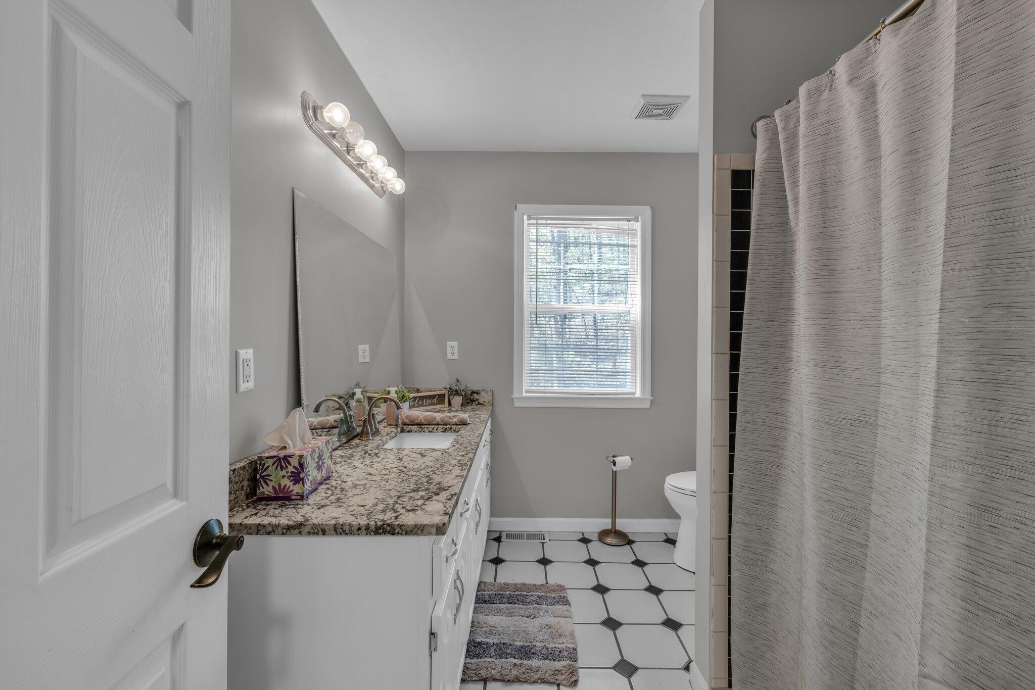 Chattanooga, Tennessee, 37419, United States, 4 Bedrooms Bedrooms, ,3 BathroomsBathrooms,Residential,Forsale,1894443