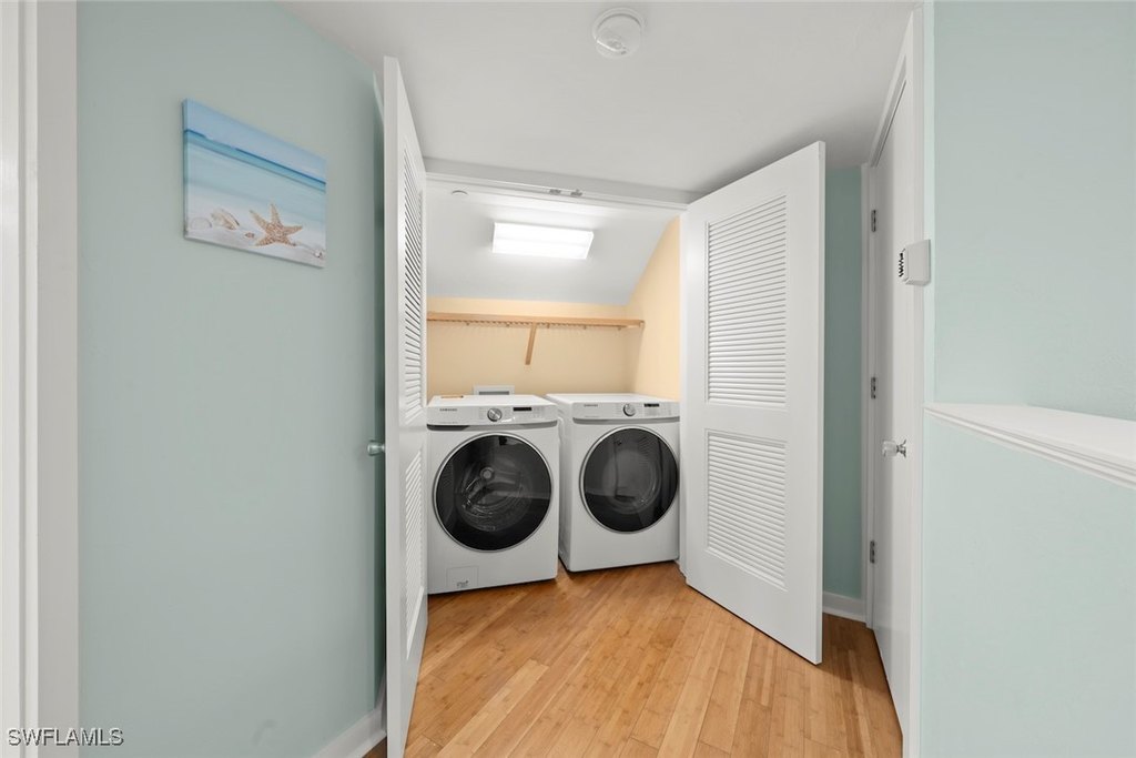 Captiva, Florida, 33924, United States, 3 Bedrooms Bedrooms, ,3 BathroomsBathrooms,Residential,Forsale,1886389