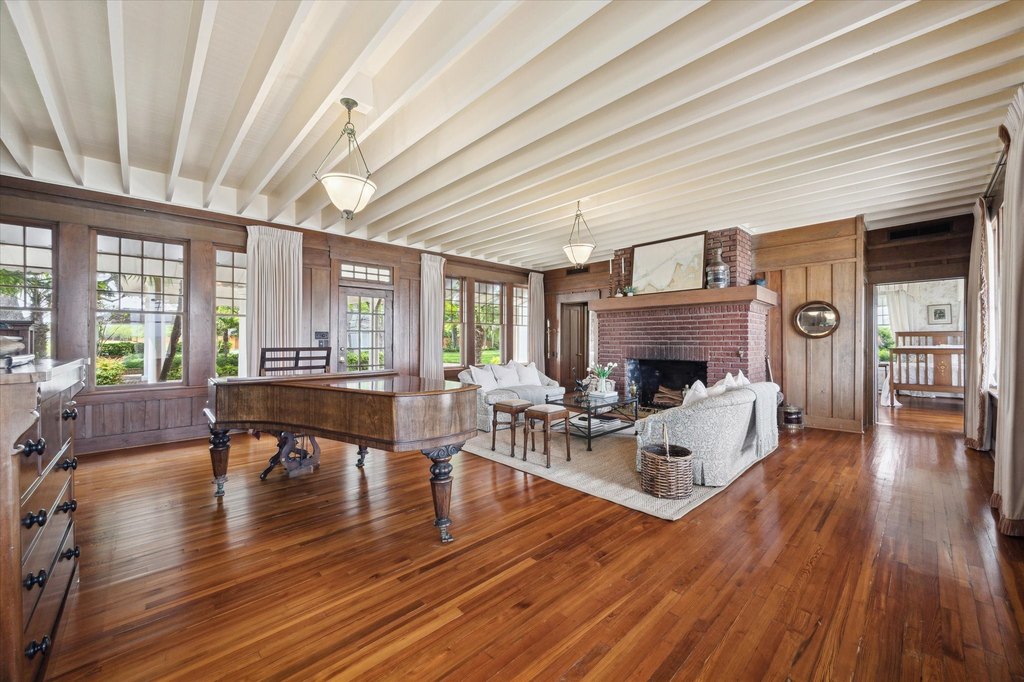 La Porte, Texas, 77571, United States, 5 Bedrooms Bedrooms, ,5.5 BathroomsBathrooms,Residential,Forsale,1954149