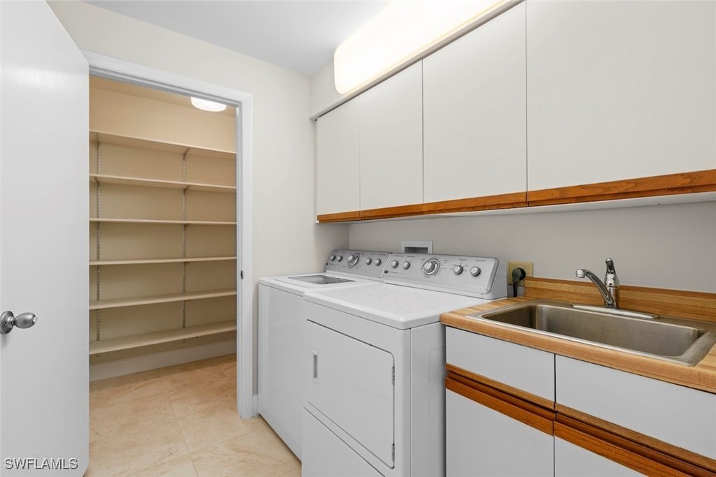 Sanibel, Florida, 33957, United States, 2 Bedrooms Bedrooms, ,2 BathroomsBathrooms,Residential,Forsale,1886373