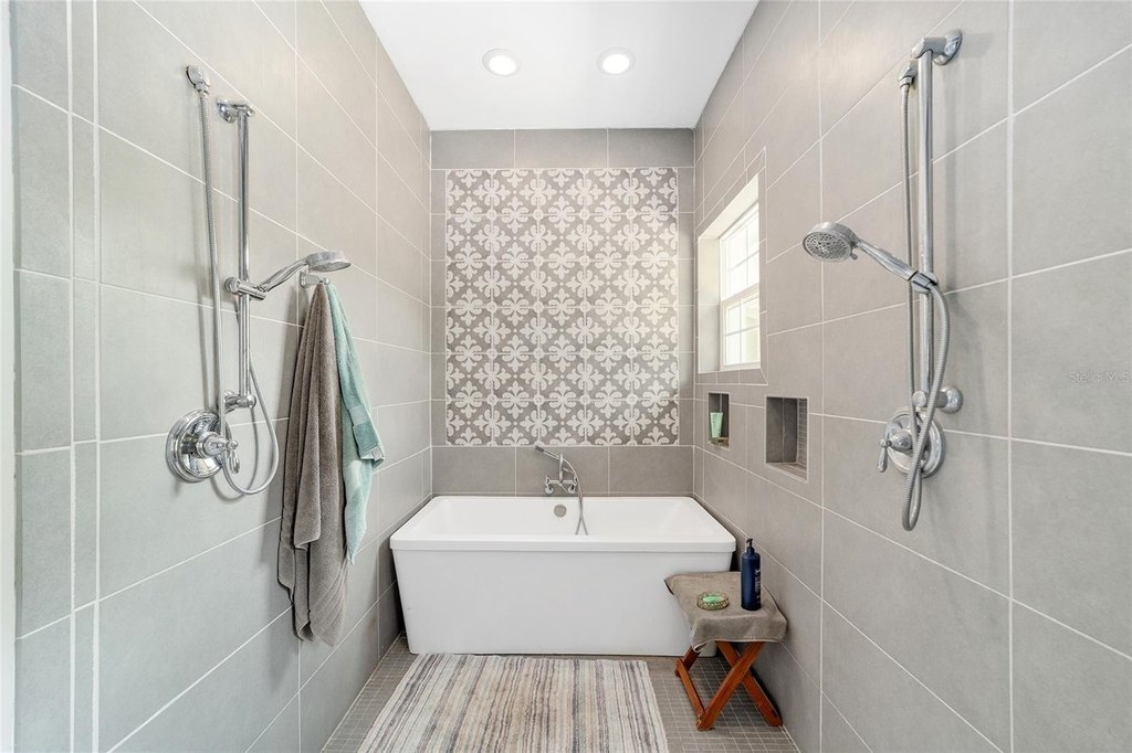 MORRISTON, Florida, 32668, United States, 4 Bedrooms Bedrooms, ,2.5 BathroomsBathrooms,Residential,Forsale,1993988