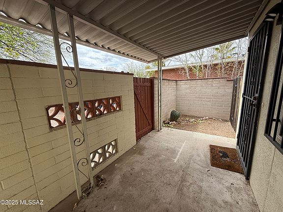 Tucson, Arizona, 85719, United States, 3 Bedrooms Bedrooms, ,2 BathroomsBathrooms,Residential,Forsale,1893883