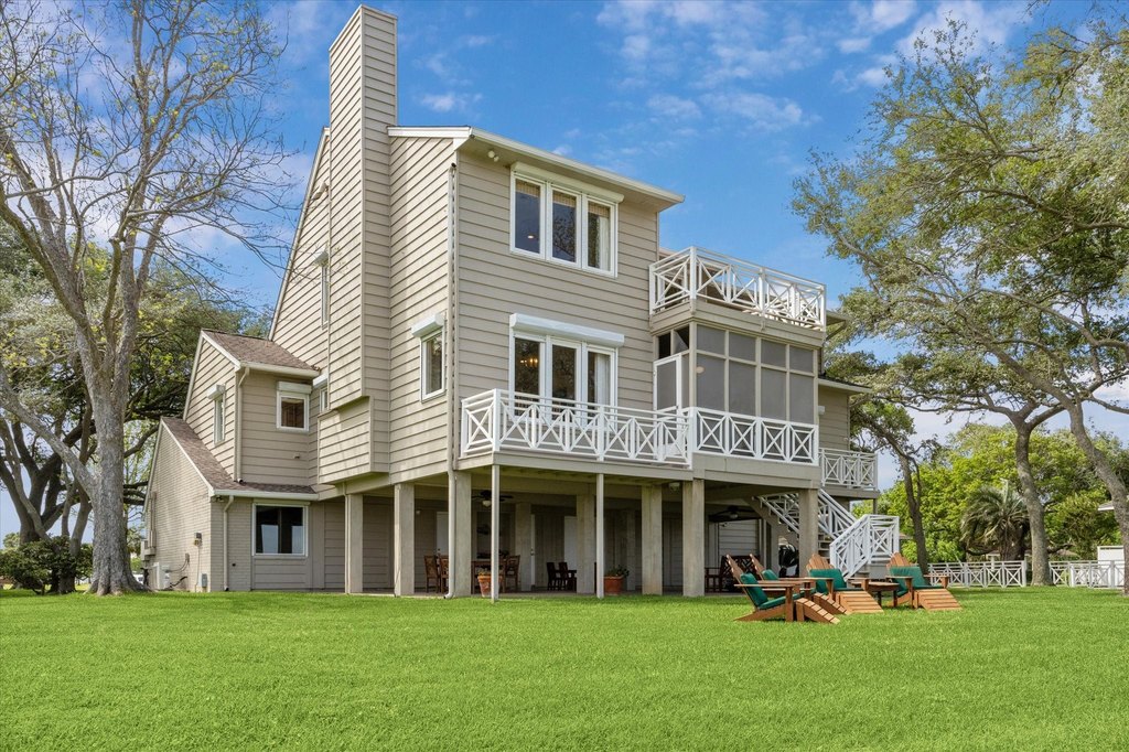 La Porte, Texas, 77571, United States, 5 Bedrooms Bedrooms, ,5.5 BathroomsBathrooms,Residential,Forsale,1954149