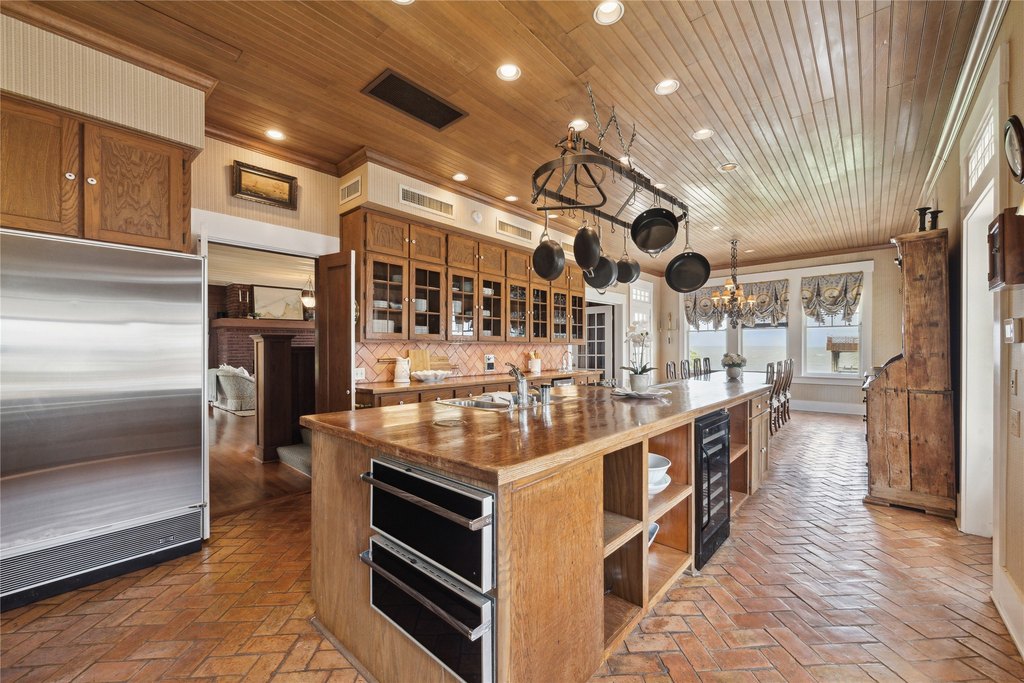 La Porte, Texas, 77571, United States, 5 Bedrooms Bedrooms, ,5.5 BathroomsBathrooms,Residential,Forsale,1954149