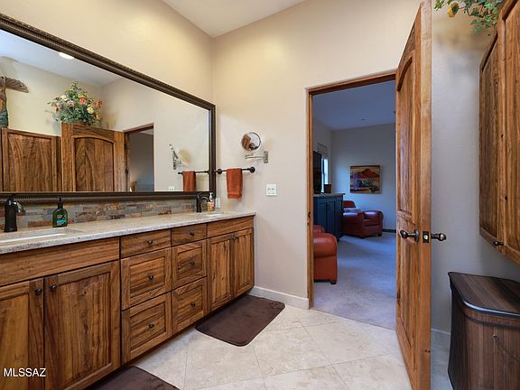 Tucson, Arizona, 85745, United States, 4 Bedrooms Bedrooms, ,3 BathroomsBathrooms,Residential,Forsale,1893884