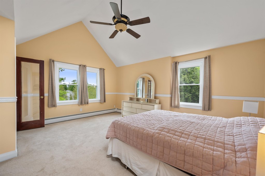 Laconia, New Hampshire, 03246, United States, 3 Bedrooms Bedrooms, ,2.5 BathroomsBathrooms,Residential,Forsale,1968474