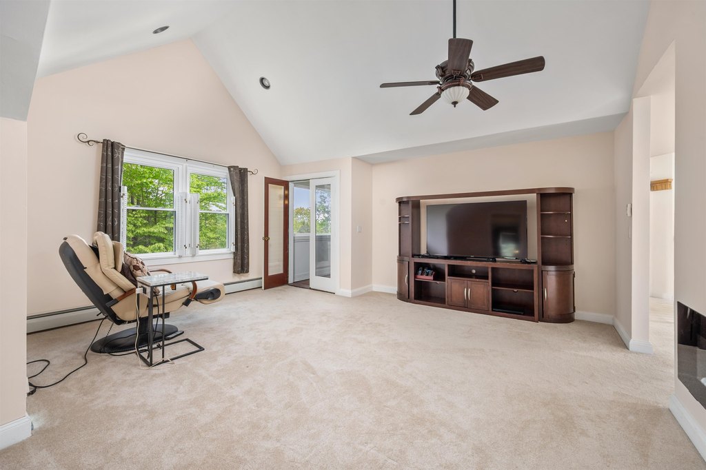 Laconia, New Hampshire, 03246, United States, 3 Bedrooms Bedrooms, ,2.5 BathroomsBathrooms,Residential,Forsale,1968474